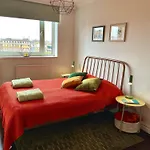 Stylish Room At London Fields With Amazing City View