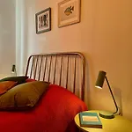 Stylish Room At London Fields With Amazing City View