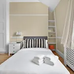 Furnished Studio In Chelsea