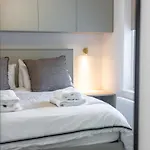 Elegant 1 Bed Kensington Flat- Sleeps 4