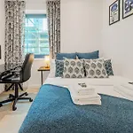 Bright 2Br In Canary With Balcony Wharf, 5 Min Tube