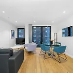 Modern One Bedroom Apartment