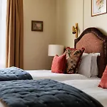 Coach & Horses Hotel
