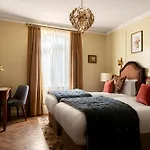 Coach & Horses Hotel