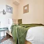 Spacious Bright 2-3 Bed Flat In Fulham By The Thames