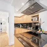 Wow! 2 Bedr/3 Beds Covent Garden/ Best Location!