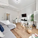 Cozy Flat In South Kensington