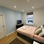 En Suits Room With King Size Bed