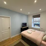En Suits Room With King Size Bed
