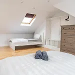 Spacious 2 Bedroom Apartment In Hackney