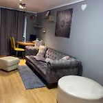 Entire 1 Bedroom City House