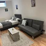 Modern Studio Apartment In Shoreditch