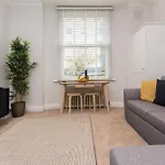 Amazing 1Bdr Apt With Private Decked Garden, Fast Wifi