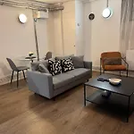 Stylish 1 Bed Flat In Dalston Junction