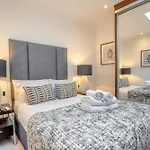 Palace Wharf Apartments