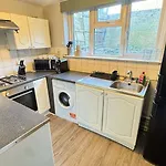 London Apartment - Near Kings Cross St Pancreas!