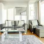 Luxurious Canary Wharf Aptartment - Outstanding City View!