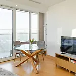 Luxurious Canary Wharf Aptartment - Outstanding City View!