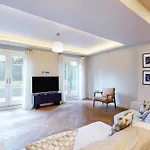 Chic & Elegant 4Bed Apt-10Min Walk To River Thames
