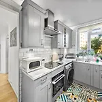 Boutique 2Br Flat Near Waterloo Station
