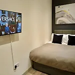 Fast Wifi Desk Netflix 13Min To Battersea Park Wd