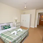 Comfortable 2 Bedroom Flat With Great View Near Canary Wharf
