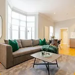 Wonderful 3 Bed Marylebone Apartment