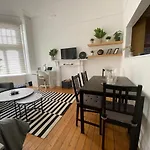 Beautiful One Bed Garden Flat In Muswell Hill