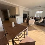 Stunning 3Bd With Garden & Free Parking