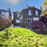Spacious 4Br Home Family & Corporate Stay