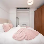 3-Bed Flat Ensuite Near Farringdon Barbican Pass The Keys