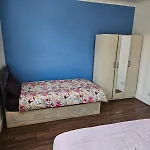 Stylish 2-Bedroom Flat - Central Links