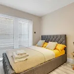 Hammersmith Flat 2 Bedrooms Lgf