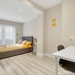 Hammersmith Flat 2 Bedrooms Lgf