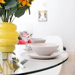 Modern 1-Bedroom Retreat In Trendy Clerkenwell