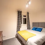 One Bedroom Entire City House London
