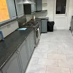Cosy Room 8 S