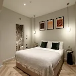 Notting Hill Hyde Park Apartments