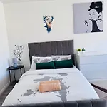 Stunning 3Bedroom Flat In Bethnal Green- 3Mins Away From Underground Station
