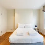 Chic 4-Bed House, Camden, Central London