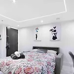 Luxury Covent Garden Duplex Top Floors 1 Bed 4Pl