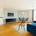 Modern Wembley Park Apartment - 2 Mins To Tube