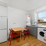 Modern Studio Apartment, Paddington