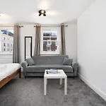 Modern Studio Apartment, Paddington