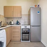 Notting Hill - Welcoming 2-Bed Flat