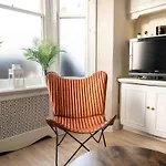 Bishop\'S Road - Welcoming Flat With Outside Space