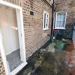 Bishop\'S Road - Welcoming Flat With Outside Space