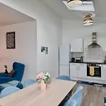 Cosy 1-Bed Flat 30Min To Central London & Parking