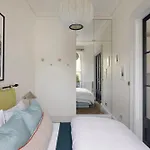 Luxury One Bed Apt-Air Con