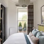Luxury One Bed Apt-Air Con